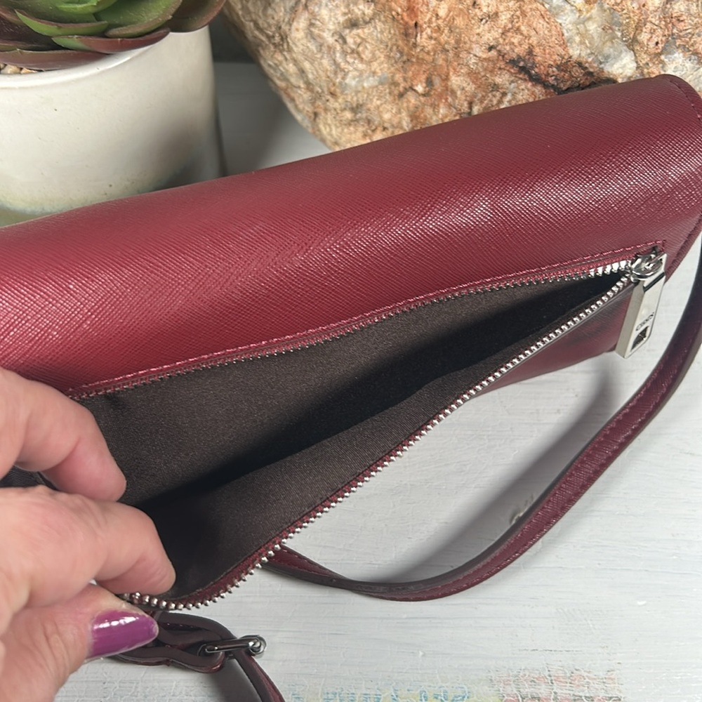 NWOT CHAPS Crossbody Wallet Removable Strap Burgundy Red CHAPS Purse - Picture 5 of 15